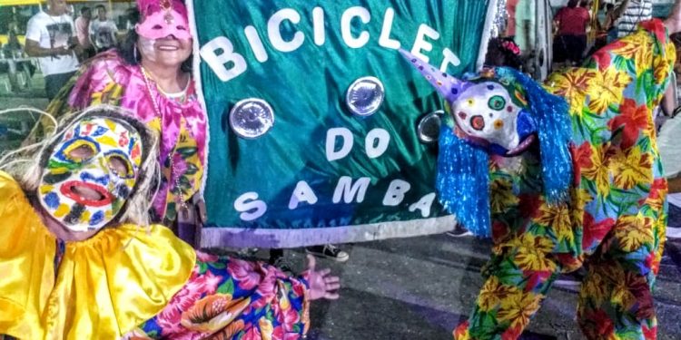 Eu te conheço carnaval, e os dias gordos!