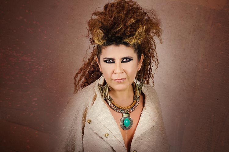 Coluna Vanessa Serra