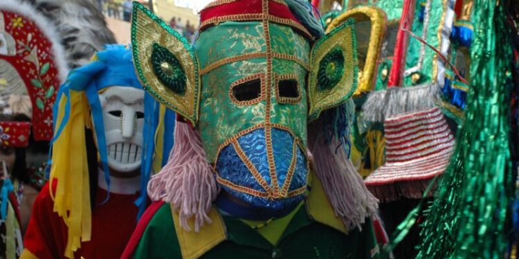 Bumba-boi, no maior e mais bonito arraial junino do Brasil