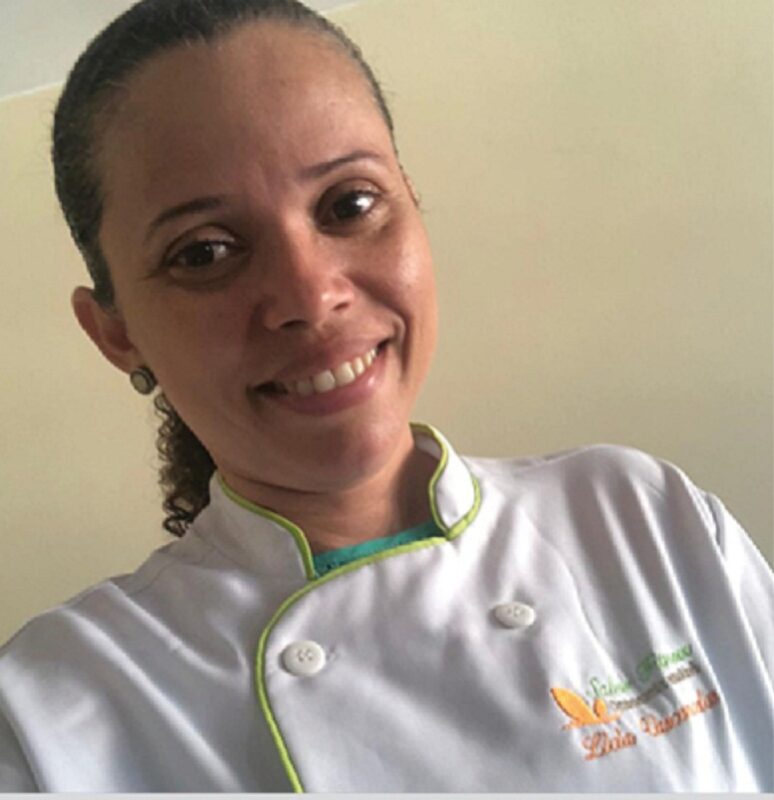 Culinarista Lívia Vasconcelos, especialista em gastronomia inclusiva - Foto: Divulgação