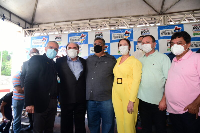 O diretor geral do HSE, Plínio Tuzzolo; o presidente do Conselho Administrativo do HSLZ, Paulo Braid; governador Flávio Dino, secretária Flávia Alexandrina (SEGEP), vice governador Carlos Brandão e secretário Márcio Jerry (SECID) na inauguração do HSE – Foto: Gilson Ferreira