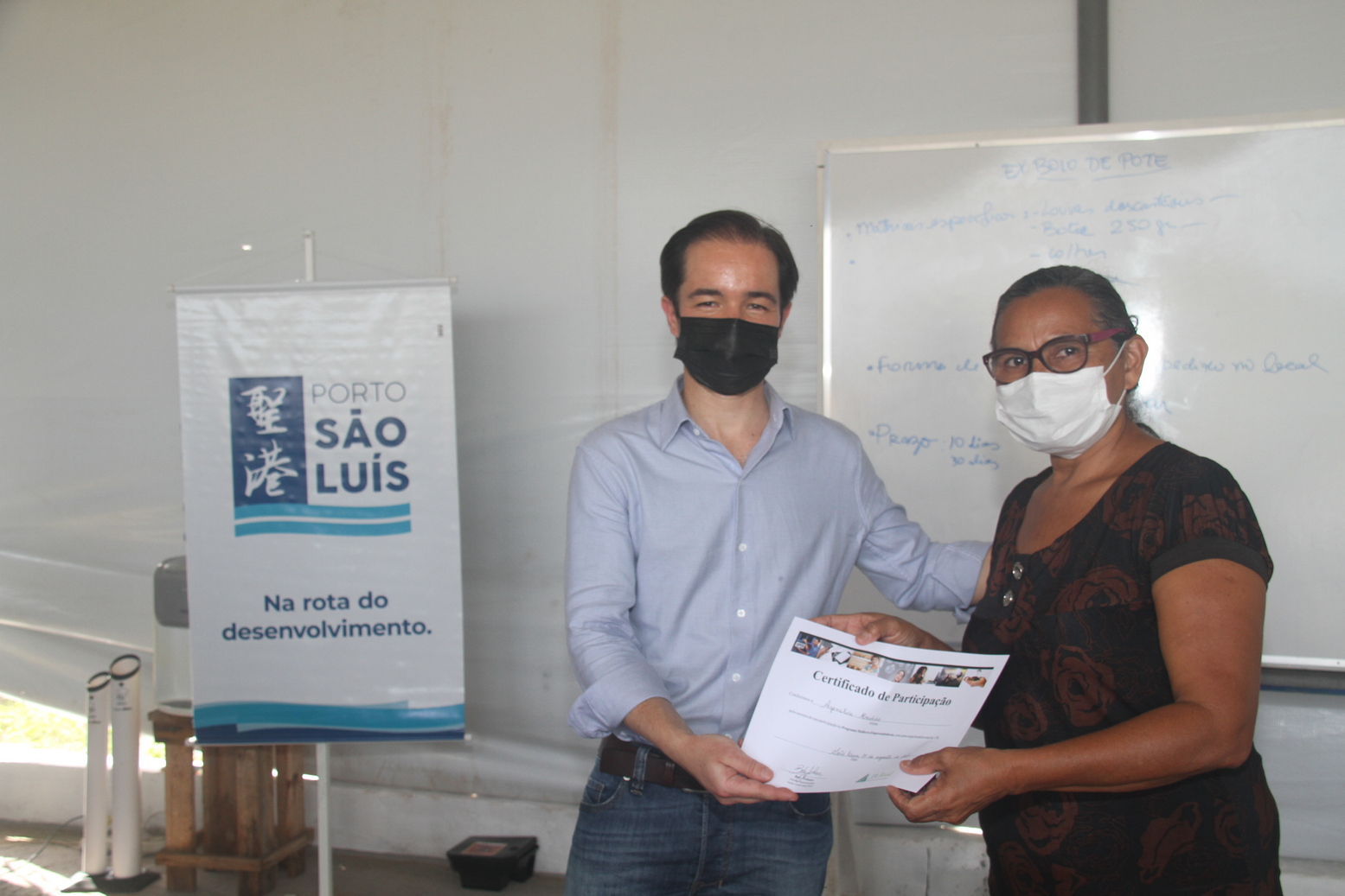 A marisqueira Flor de Lys Pereira de Araújo, do Cajueiro, que declarou ter aprendido muito sobre finanças pessoais e já está tendo sua vida transformada pelas novas práticas e atitude adotadas após o curso – Foto: Divulgação