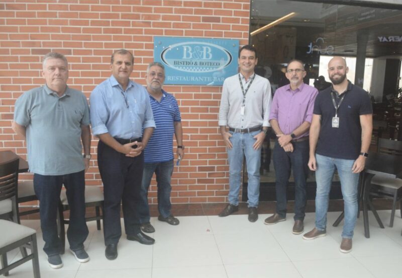 Proprietários do Bistrô e Boteco com representantes do Pátio Norte –Foto: Divulgação