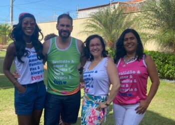 Os gerentes da TVN Fernanda Oliveira, Jefferson Bandeira, Flávia Pessoa e Walkíria Pinto na confraternização de fim de ano - Foto: Divulgação