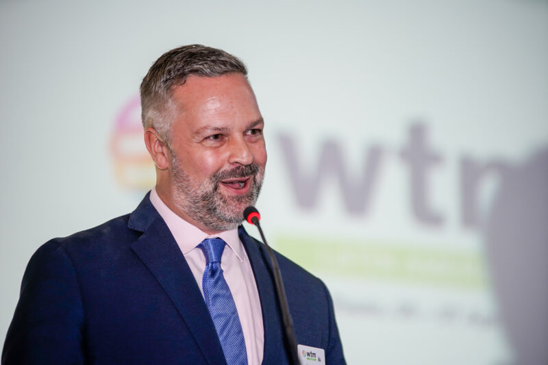 Simon Mayle durante a abertura da WTM Latin America - Foto: Divulgação 