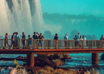 Confiantes nas viagens e no crescimento do turismo 71,5% acreditam que irão aumentar vendas e 67,7% creem na ampliação no faturamento - Foto: Reprodução