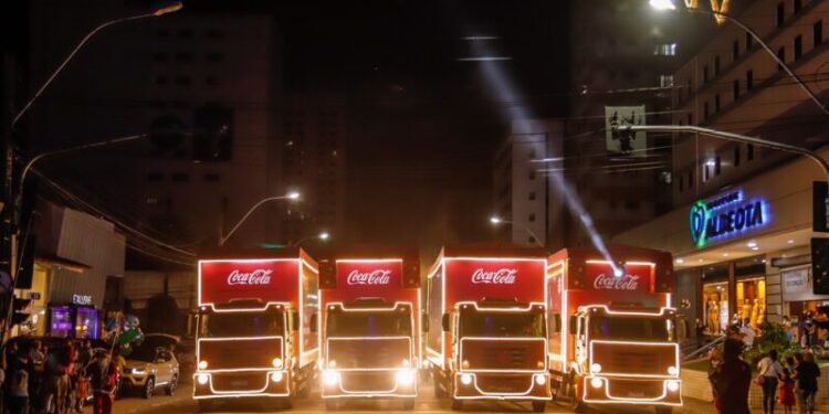 Festa da Caravana de Natal Coca-Cola no Aldeota em Fortaleza, capital cearense