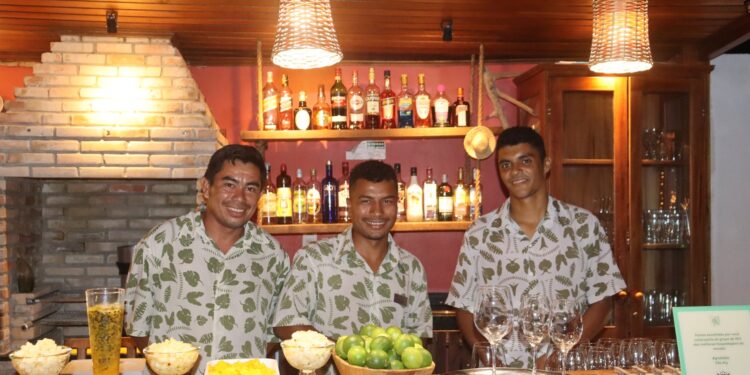 Os bartenders Adriano Viana, Pedro Diniz e Ilton Silva - Foto: Divulgação/Vila Aty