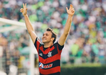 O ex-craque Petkovic é atração mais que confirmada no jogo festivo Amigos do Romário x Estrelas – Foto: Divulgação