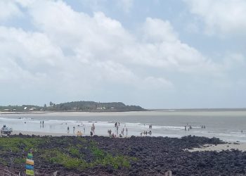 Praia de Araoca, uma das belezas naturais da região, no Litoral Ocidental Maranhense - Foto: Gutemberg Bogéa