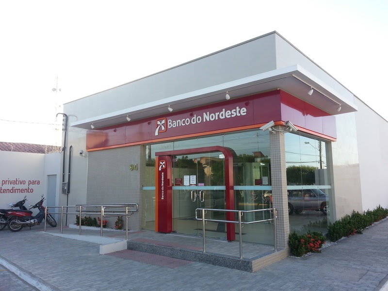 Concurso é para vaga de analista bancário. Na imagem, a fachada da agência de Russas (CE) - Foto: Divulgação
