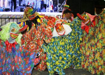 Bloco dos Fofões promove encontro carnavalesco no Silvio`s Bar