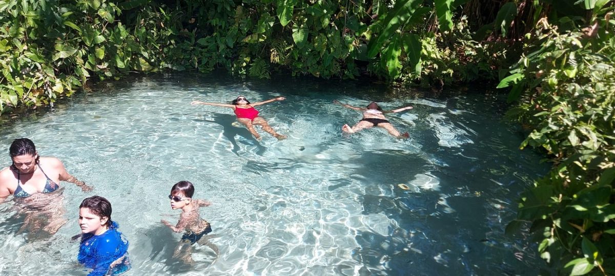 A queda d’água do Rio Formiga com águas tão cristalinas formando piscinas naturais – Foto: Luiz Pires