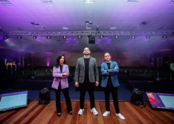 Viviane Assis, Fernando Alves e Bruno Barbosa, cofundadores da Entur e mentores do evento - Foto: Divulgação