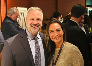 Simon Mayle, diretor da ILTM Latin America e Roberta Werner, diretora-executiva do Visit Rio - Foto: Divulgação