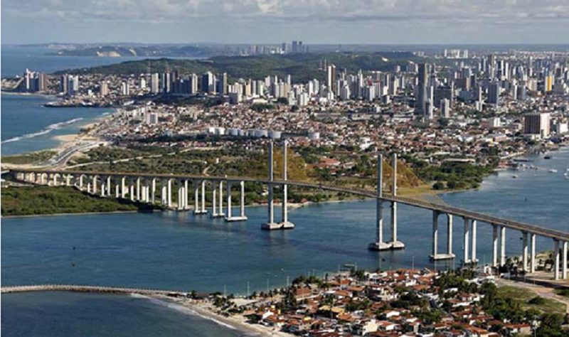 Ponte Newton Navarro devido à sua altura e imponência virou atração turística, em Natal – Foto: Divulgação