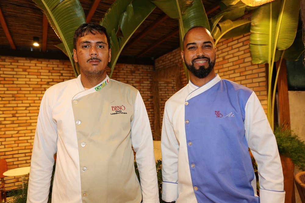 O Chef Leandro Ferreira e o Consultor Gastronômico Alê Barreto - Foto: Danielle Vieira
