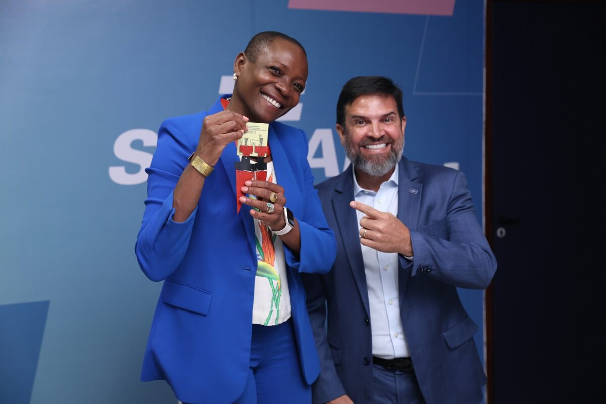 Tonika Sealy-Thompson embaixadora de Barbados no Brasil e Rubens Magno diretor-superintendente do Sebrae/Pará – Foto: Romulo Silva