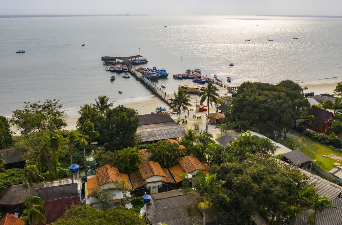 Trapiche da Praia de Encantas, na Ilha do Mel - Foto: Divulgação