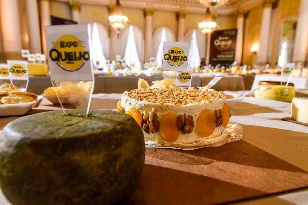 14 estados brasileiros e cerca de 15 países participaram da ExpoQueijo Brasil, em Araxá, patrimônio cultural e histórico de Minas Gerais – Foto: Divulgação
