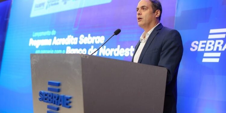 Presidente Paulo Câmara, durante o lançamento do Acredita Sebrae - Foto: Felipe Brasil