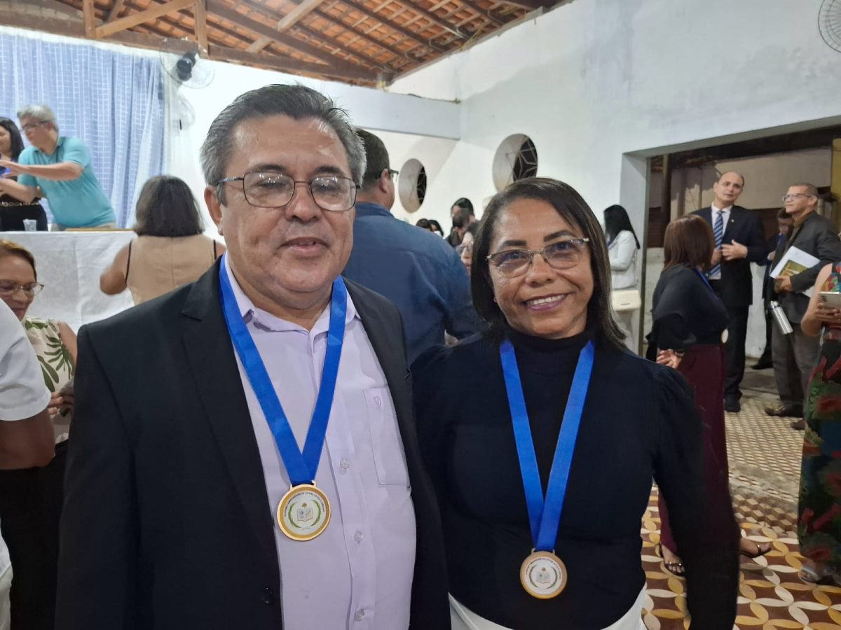 O Prefeito Osvaldo Gomes e Presidenta da Câmara de Vereadores de Guimarães Ana Luiza Ramos – Foto: Gutemberg Bogéa