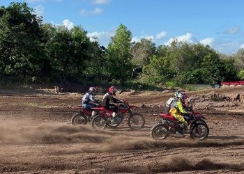 Com manobras radicais, competidores desbravam os arredores da cidade turística baiana - Foto: Divulgação
