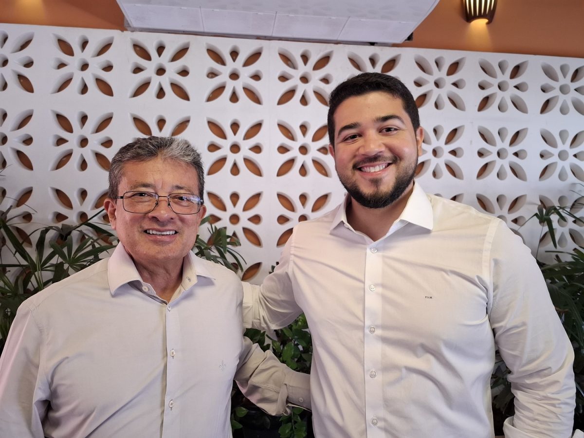 Carlos e Pablo Madeira entusiastas de um dos maiores parques aquáticos do Nordeste – Foto: Gutemberg Bogéa