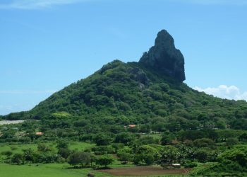 Comunidades locais entre as belezas de um dos mais belos cartões postais nacional - Foto: Arquivo JP Turismo