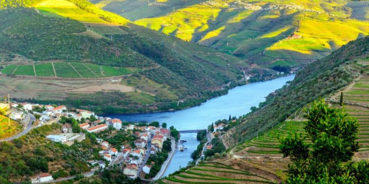 Um cruzeiro destacando o melhor de Portugal para clientes de língua espanhola - Foto: Divulgação