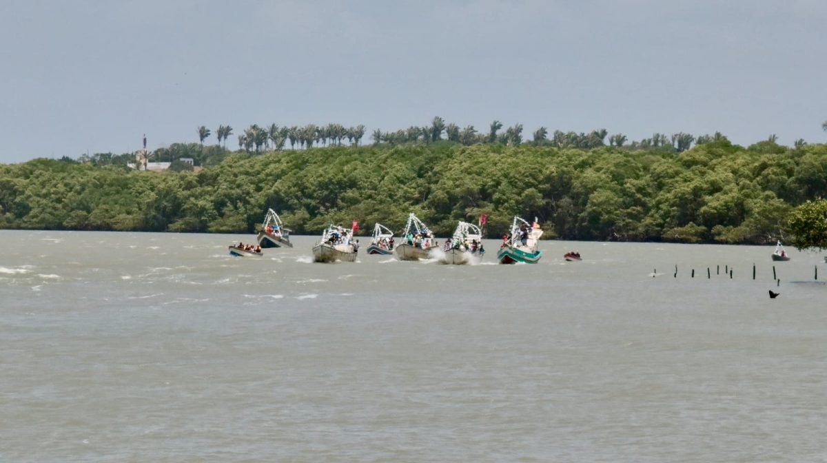 A tradicional procissão marítima da Festa de São José acontece desde 1935 – Foto: Iago Azevedo
