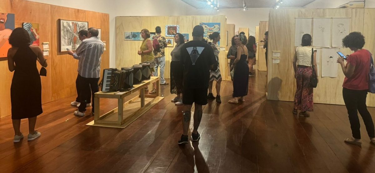 215 obras dos 105 artistas de 11 estados, nos três ambientes em que o espaço se compõe - Foto: Divulgação