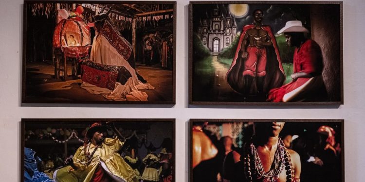 Série Visões de Um Poema Sujo (2013-2014), do fotógrafo maranhense Márcio Vasconcelos: Tambor de Crioula, índio Boi da Floresta, Miolo do Boi e Exu – Foto: Divulgação