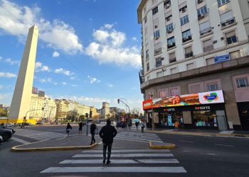 No Obelisco, uma das áreas mais movimentadas de Buenos Aires a peça da campanha de promoção do Brasil – Foto: Reprodução