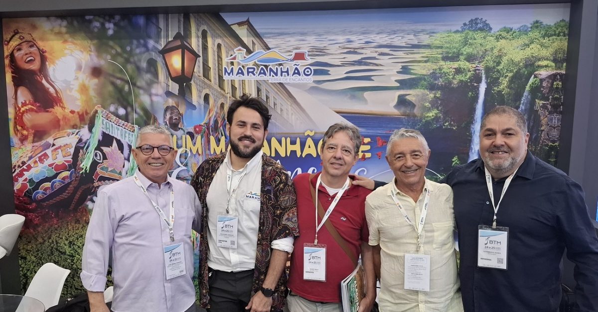 Os jornalistas: José Maria Pinheiro/RN, Guilherme Andrade (assessor Maranhão), Mário Pinho/SP, Fernando Duarte/PB e Gutemberg Bogéa/MA, durante visita ao estande do Maranhão – Foto: Silvia Santos
