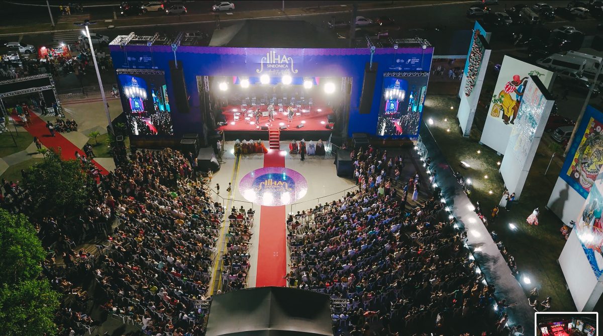 Orquestra Ilha Sinfônica se apresenta e multidão desliza em suas notas musicais – Foto: Divulgação