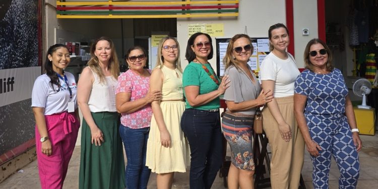 Na foto, servidores e juízas do Tribunal de Justiça do Maranhão, que fazem parte do Grupo Maria Firmina, conhecendo as raízes culturais da cidade - Foto: Divulgação