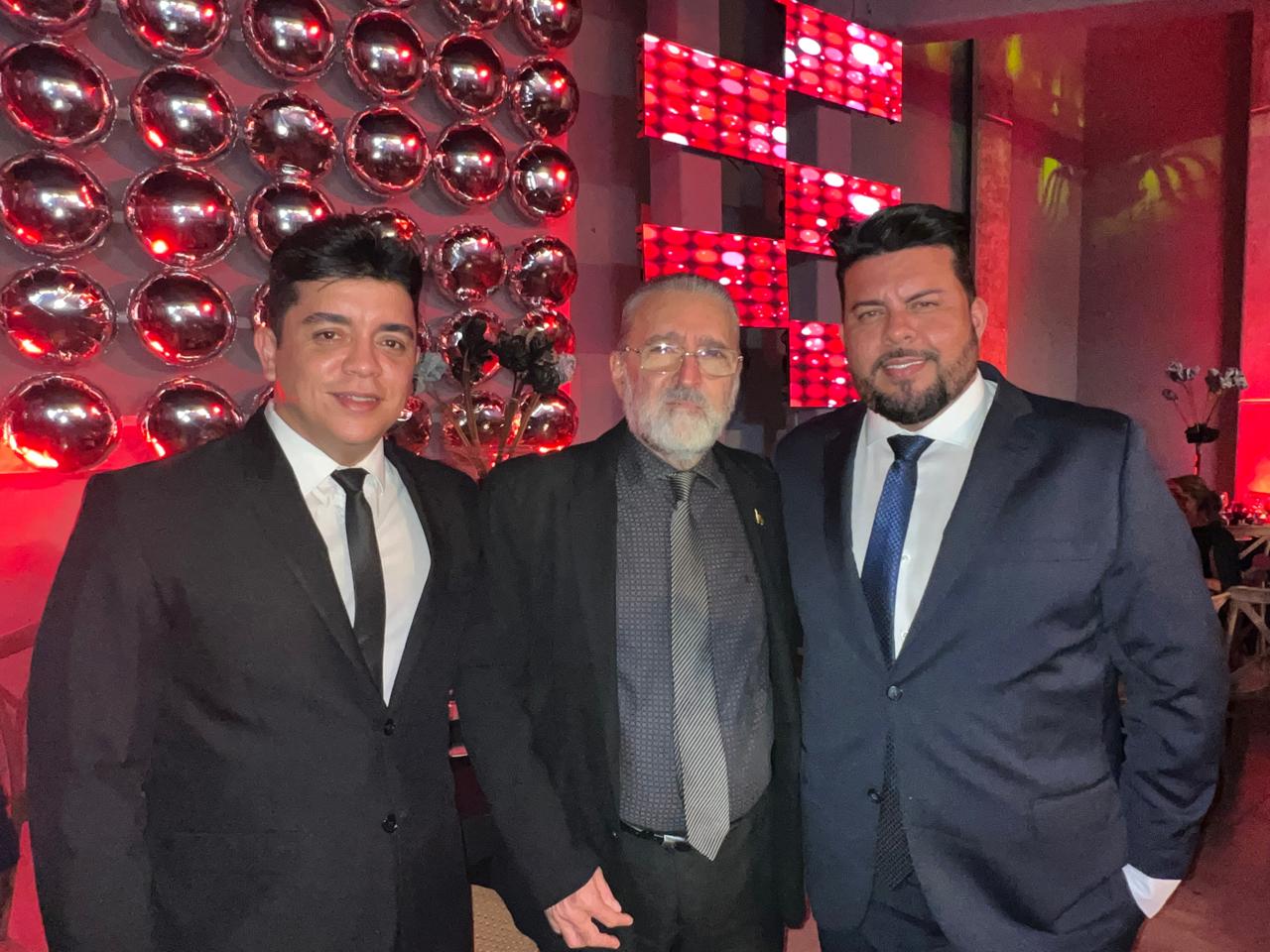 Beto Soares, Plínio Tuzzolo (diretor do Hospital do Servidor e presidente da FMAH) e Werther Bandeira – Foto: Divulgação