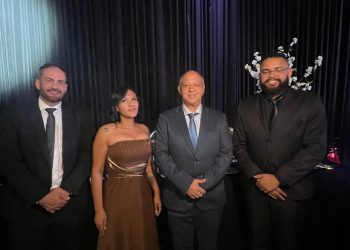 Time Maxx no Prêmio Nobre 2024: Os Diretores Jefferson Bandeira e André Carmelo com Tácita Natália (Comercial) e Victor Ákilla (Marketing) - Foto: Divulgação