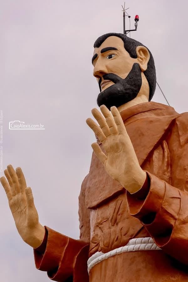 Monumento de São Francisco atraí visitantes ao município de São João dos Patos – Foto: Caio Alexis