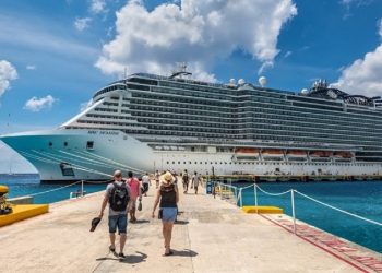 Com a temporada em pleno andamento, os turistas têm à disposição uma variedade de roteiros e destinos para aproveitar o verão de maneira exclusiva e confortável - Foto: Divulgação