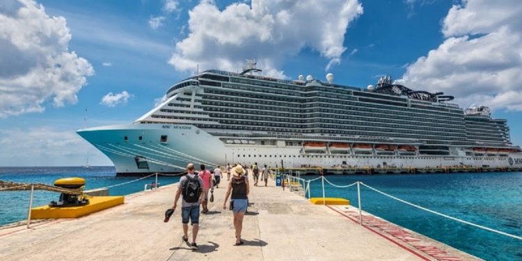 Com a temporada em pleno andamento, os turistas têm à disposição uma variedade de roteiros e destinos para aproveitar o verão de maneira exclusiva e confortável - Foto: Divulgação