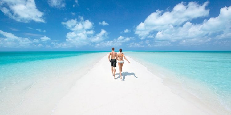 Cenários incríveis para serem aproveitados nas águas calmas e rasas ainda intocáveis - Foto: Bahamas Ministry of Tourism, Investments and Aviation (BMOTIA)