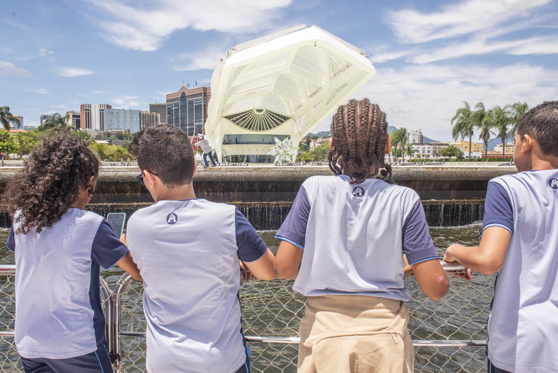 Tours Pedagógicos personalizados para grupos escolares explorando pontos turísticos da cidade - Foto: Divulgação 