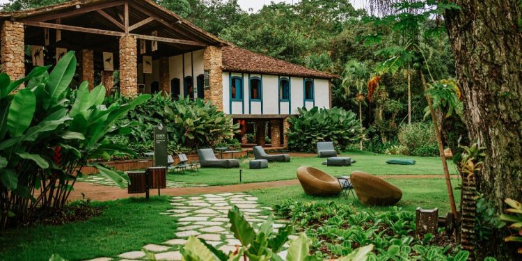 Datada do século XVII, a propriedade se destaca pelo casarão histórico restaurado, que hoje abriga exposições permanentes sobre a rica história cultural da região e a biodiversidade local - Foto: Divulgação