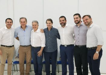 Pedro Ivo (Diretor Executivo), Cesar Federmann (Senpar), Dario Pacheco (Prefeito de Vinhedo), Alain Baldacci (Presidente), Gustavo Martinelli (Prefeito de Jundiaí), Paulo Finamore (Prefeito de Louveira) e Rogério Cavalin (Prefeito de Itupeva) - Foto: Divulgação