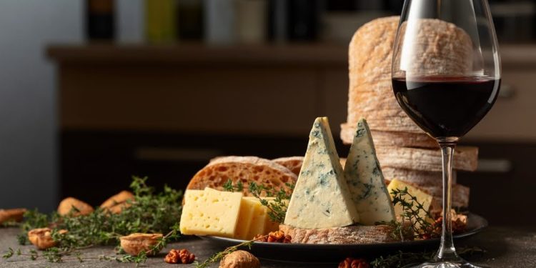 Uma harmonização impecável dos vinhos da Wine com queijos minas e canastra - Foto: Divulgação