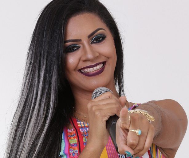 No show, Thaís Moreno revive ritmos locais maranhenses e clássicos da folia carnavalesca brasileira - Foto: Divulgação