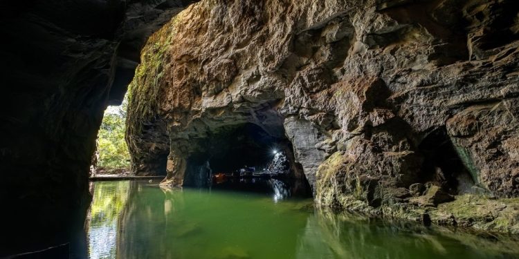 Desbravar os caminhos turísticos com propriedades rurais, empórios, ateliers de arte, cervejarias artesanais, cachaçarias, trilhas e cachoeiras – Foto: Divulgação