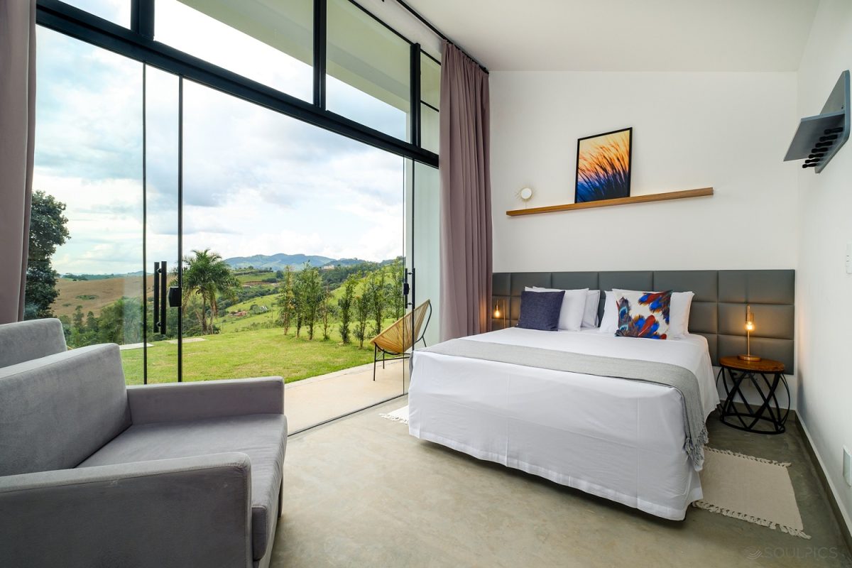 Pousada Mirante Adelphos, um lugar fascinante com vista para a mata e um espetáculo de pôr do sol – Foto: Divulgação